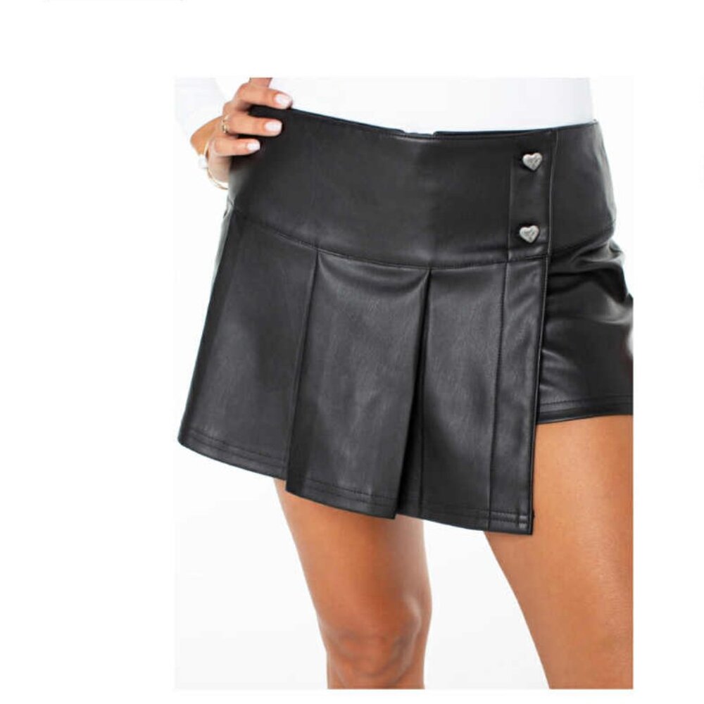 Celebrity Pink Women's Black Faux Leather Pleated Skort NEW